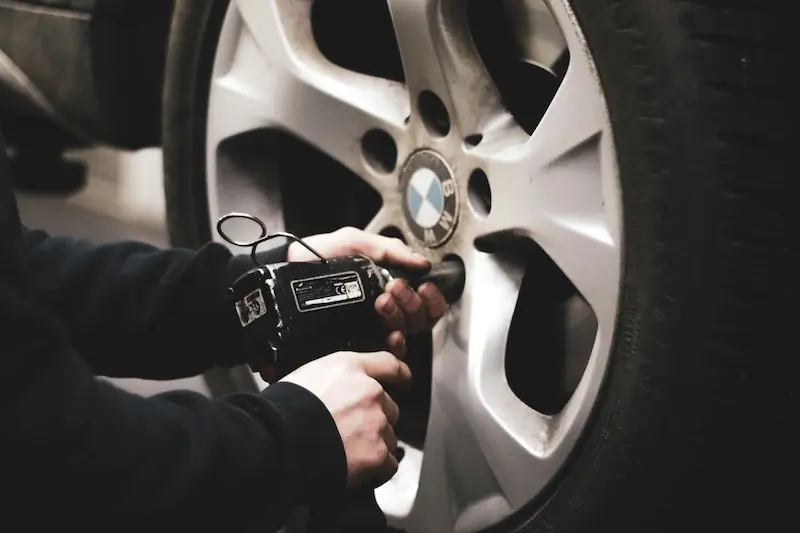 cambios ruedas neumaticos coches terrassa